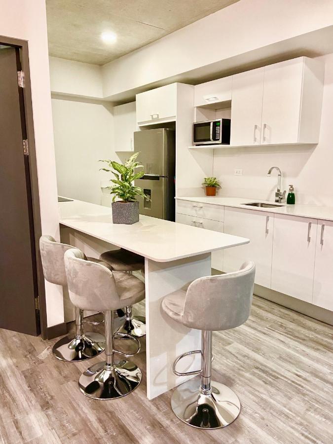 Comodo Y Elegante Apartamento En Fabuloso Condo! San José Eksteriør billede