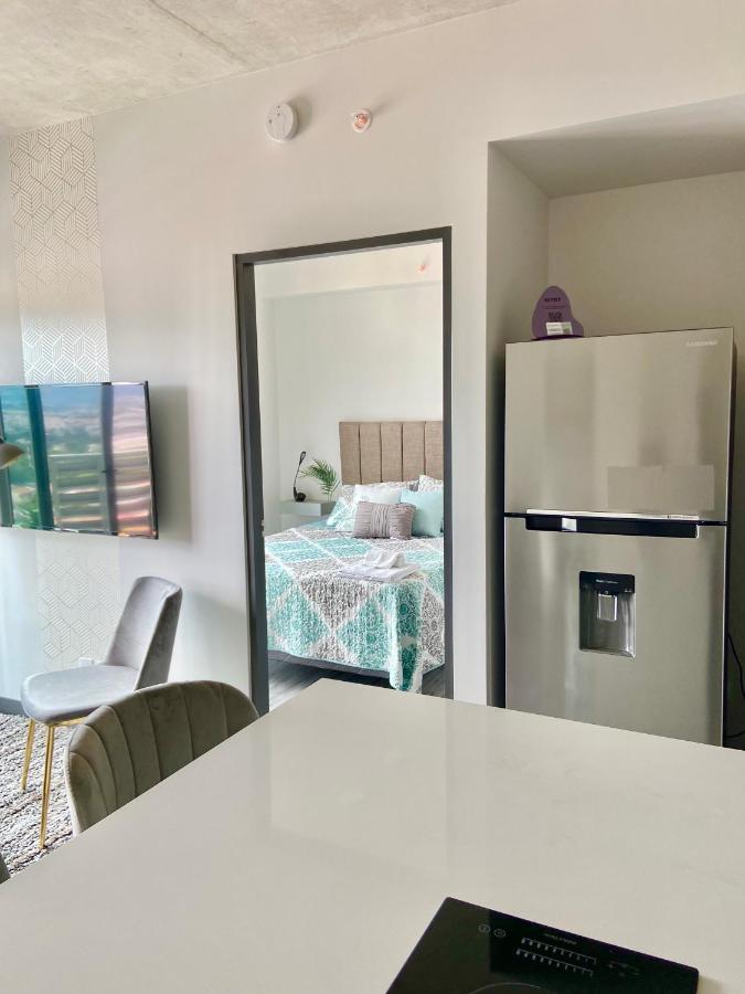 Comodo Y Elegante Apartamento En Fabuloso Condo! San José Eksteriør billede
