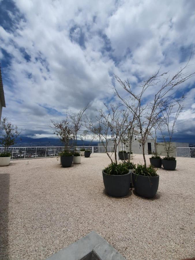 Comodo Y Elegante Apartamento En Fabuloso Condo! San José Eksteriør billede